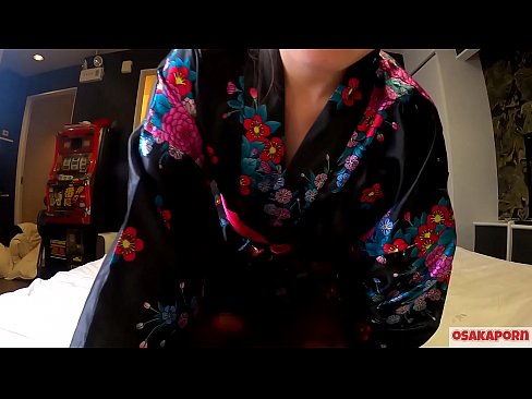 ❤️ Ung cosplay pige elsker sex til orgasme med en sprøjte i en hestepige og et blowjob. Asiatisk pige med behåret fisse og smukke bryster i traditionel japansk kostume i amatørvideo, der viser onani med fucklegetøj. Sakura 3 OSAKAPORN. Sex video at da.ixiporn-com.ru ❌